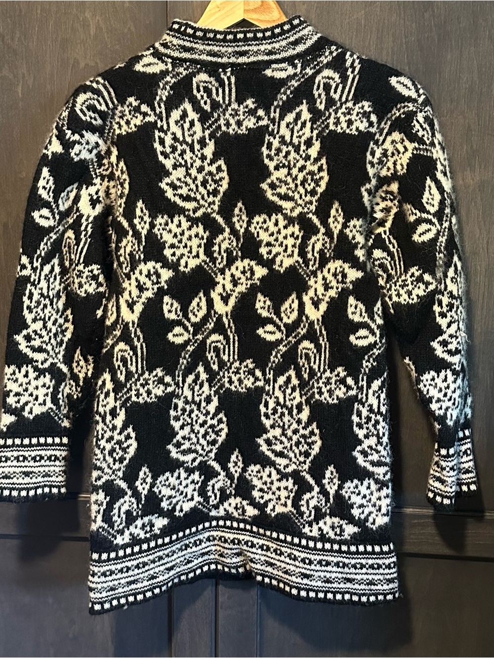 Vintage Laura Ashley Black and White 100% Wool Floral Jacquard Crewneck Sweater